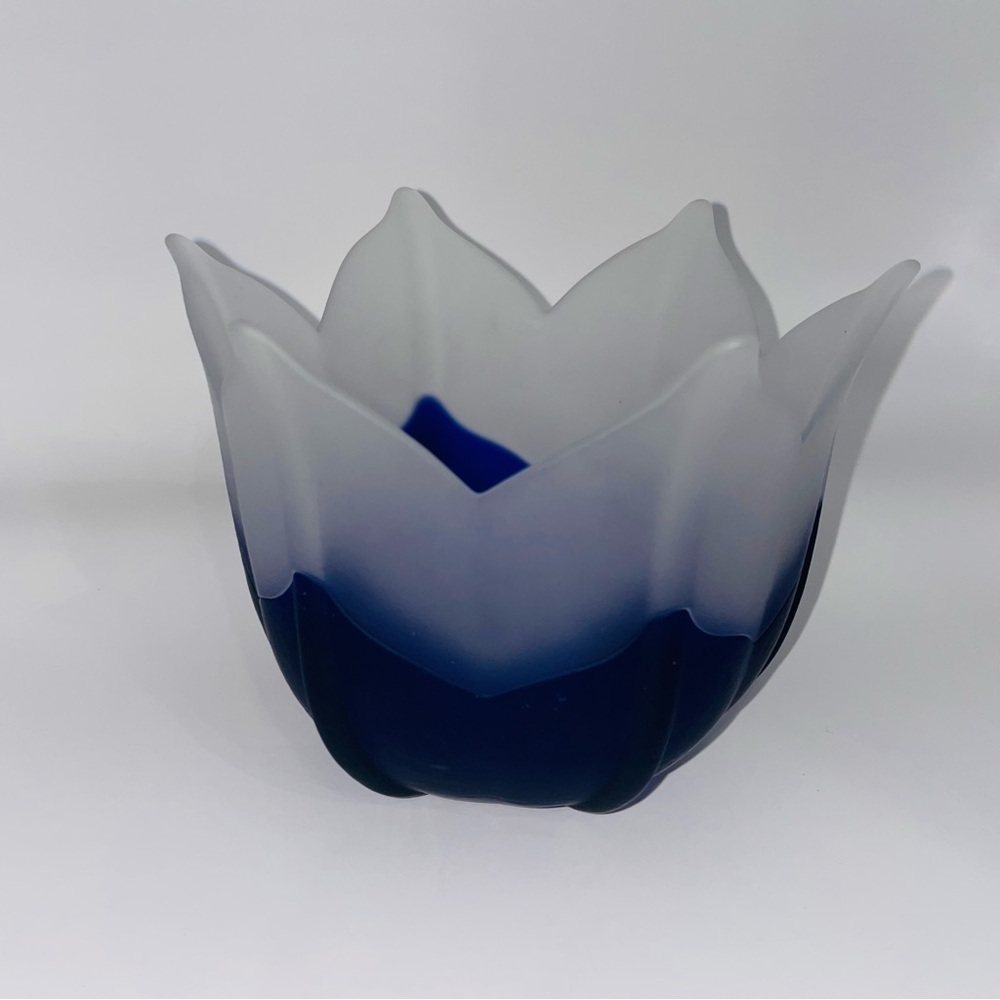 Partylite Cobalt Blue White Frosted Glass Lotus Flower Candle Holder Bowl 4.5” - Picture 3 of 11